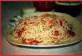 Spaghettis de thon en conserve dans une sauce crémeuse, recettes de vermicelles de thon en conserve