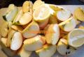 Gelée de pomme saine et savoureuse: une recette pour faire une garniture blanche à la gelée de pomme
